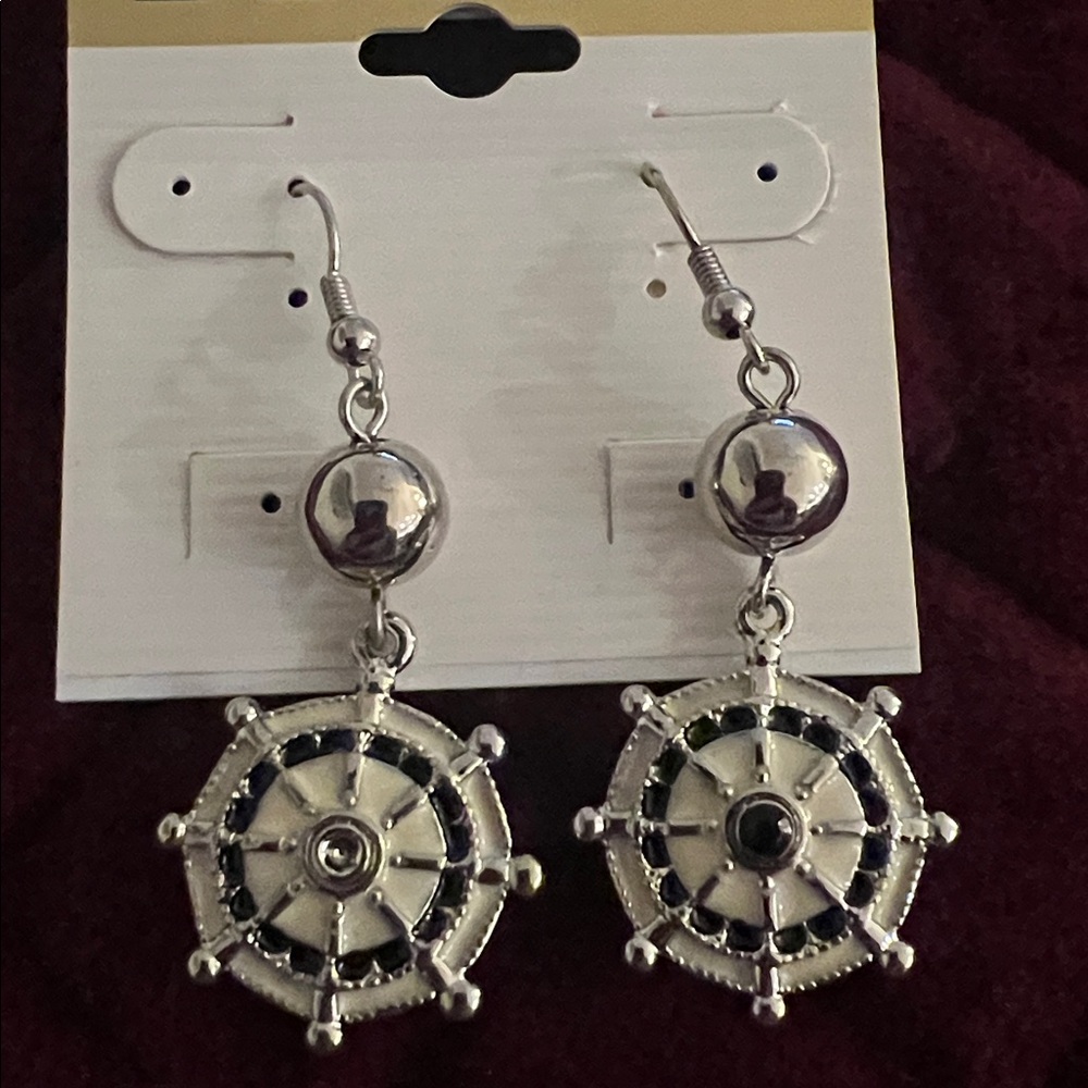 Silver Nautical Jewelry Set - Picture 5 of 6